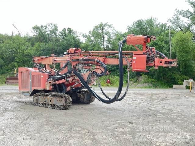 Sandvik DP800 钻孔机