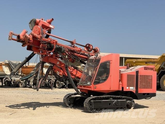 Sandvik DP900 钻孔机