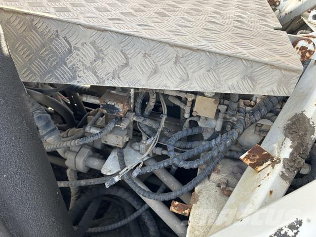 Sandvik DR460 钻孔机