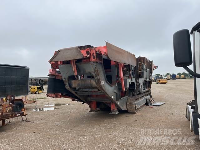 Sandvik QI240 破碎机
