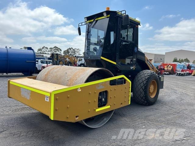 Sany SSR150C-8 单轮压路机