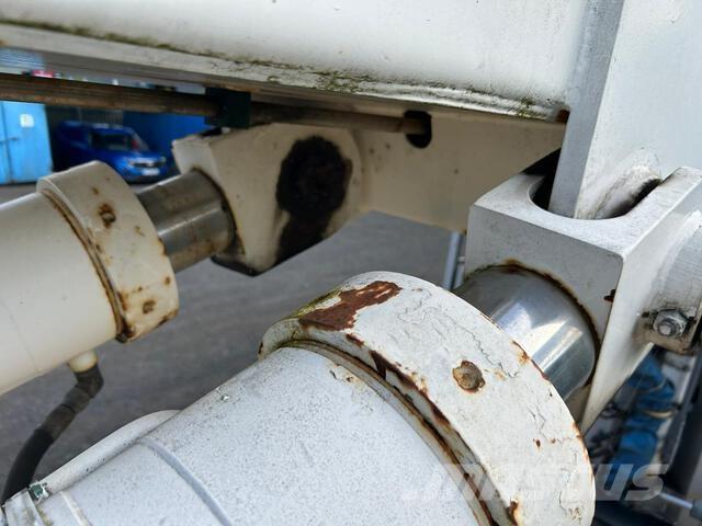 Scania P113ML 车载式高空作业车