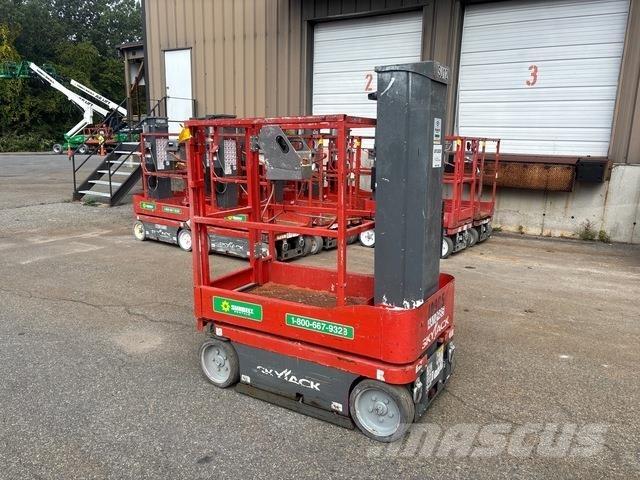 SkyJack SJ12 客货电梯