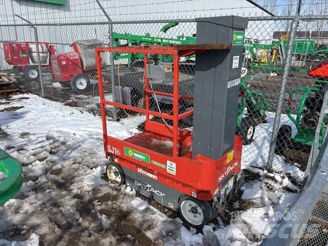 SkyJack SJ16 客货电梯