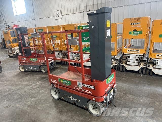 SkyJack SJ16 客货电梯