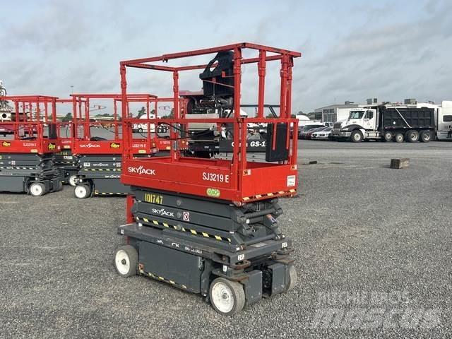 SkyJack SJ3219 剪叉式升降机