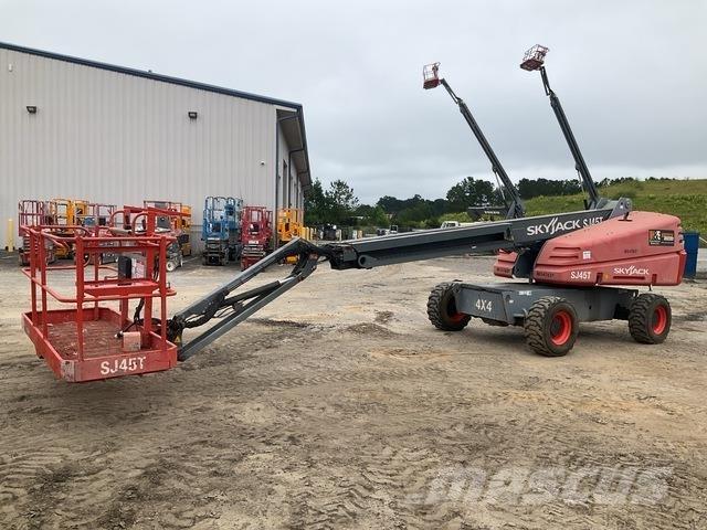 SkyJack SJ45T 直臂高空工作平台
