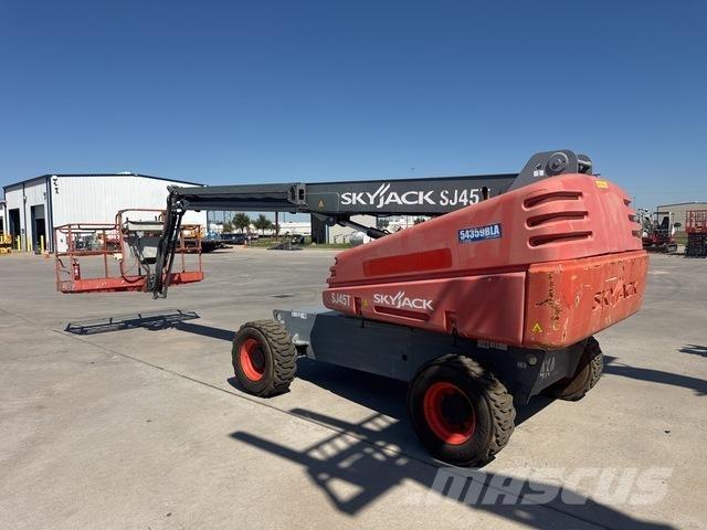 SkyJack SJ45T 直臂高空工作平台