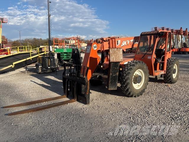 SkyTrak 10054 伸缩臂叉装车|叉装车