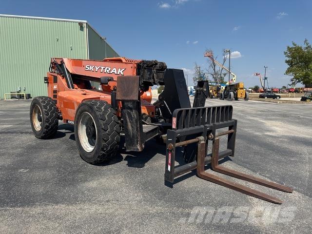 SkyTrak 10054 伸缩臂叉装车|叉装车