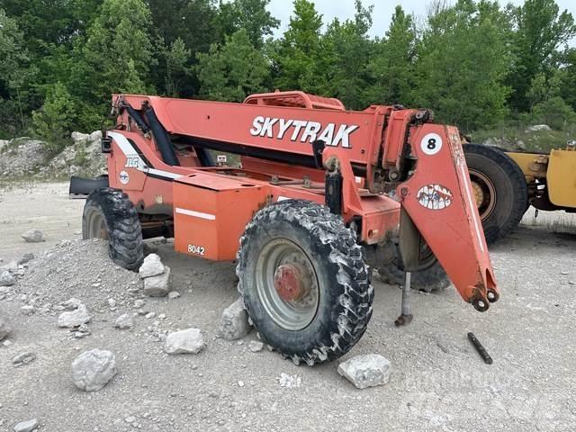 SkyTrak 8042 伸缩臂叉装车|叉装车