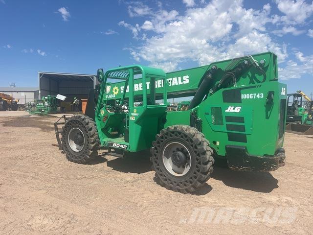 SkyTrak 8042 伸缩臂叉装车|叉装车