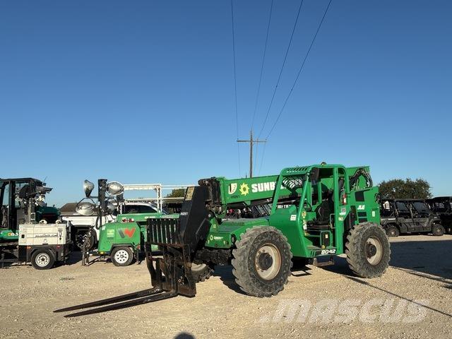 SkyTrak 8042 伸缩臂叉装车|叉装车