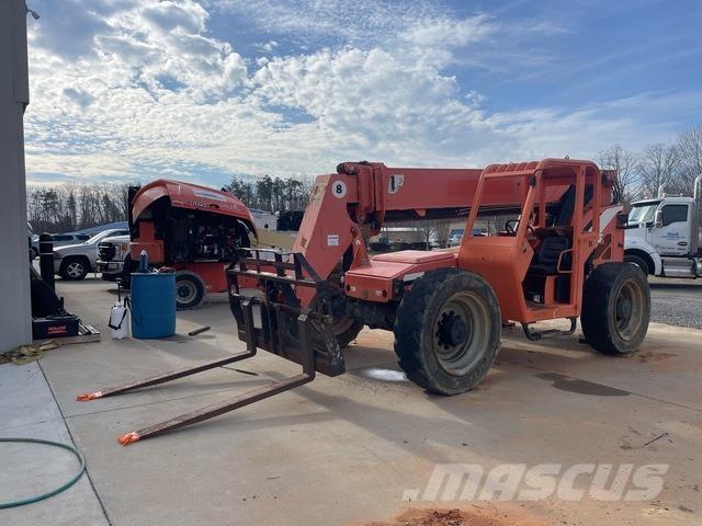 SkyTrak 8042 伸缩臂叉装车|叉装车