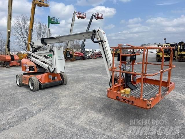 Snorkel A46JE 曲臂高空工作平台