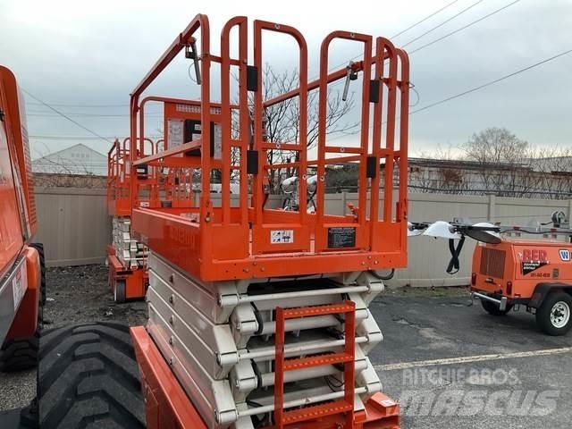 Snorkel S4740E 剪叉式升降机