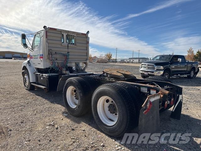 Sterling 9500 牵引车