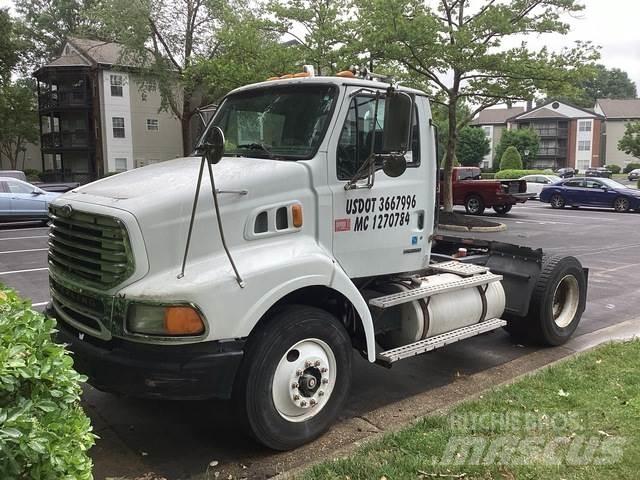 Sterling A9500 牵引车