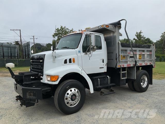 Sterling L7500 自卸式货车