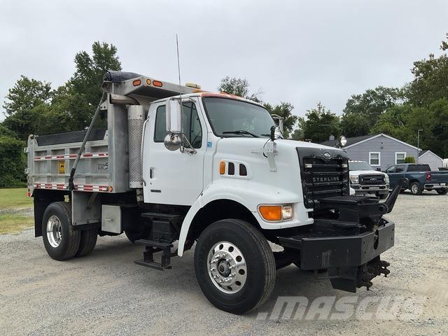Sterling L7500 自卸式货车