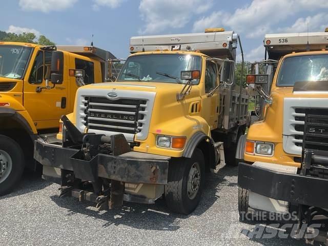 Sterling L8500 自卸式货车