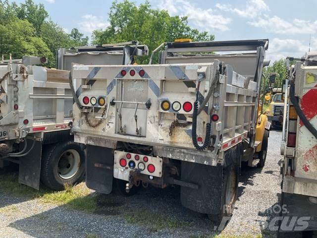 Sterling L8500 自卸式货车