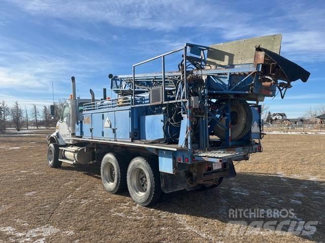Sterling L9500 钻机车