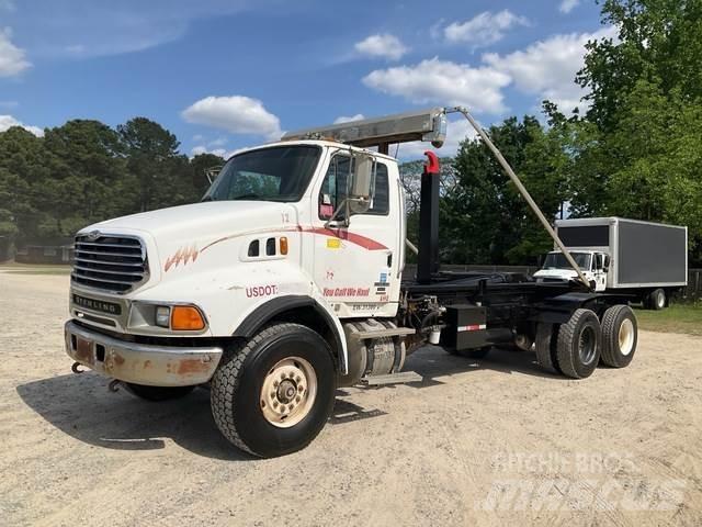 Sterling L9500 工程吊钩车