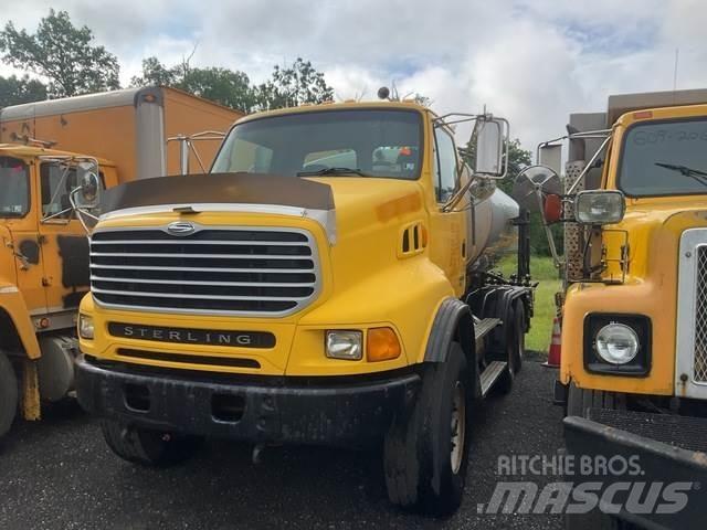 Sterling L9500 融雪撒布机