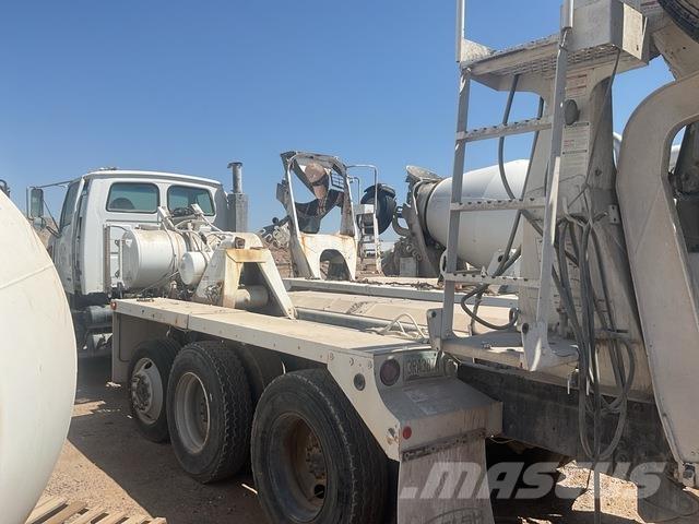 Sterling L9500 其他货车