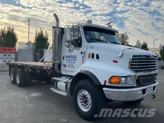 Sterling L9500 平板栏板货车