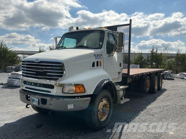 Sterling L9500 平板栏板货车
