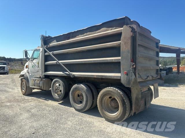 Sterling L9500 自卸式货车