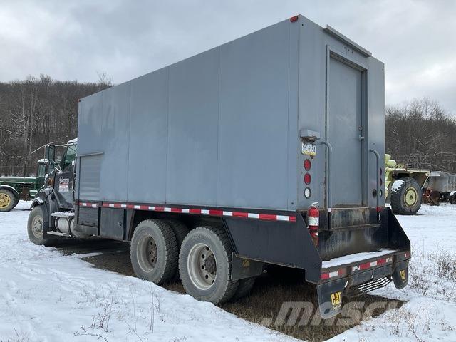 Sterling L9500 油罐车