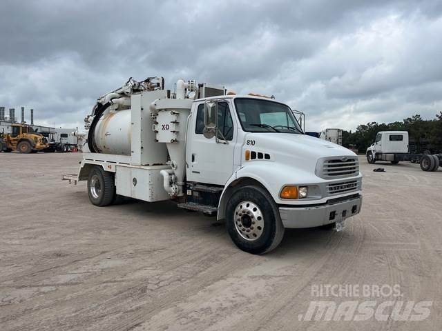 Sterling M7500 组合/真空油槽车