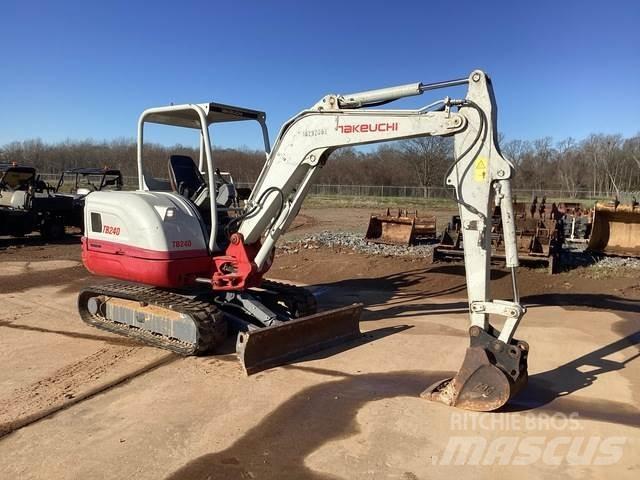 Takeuchi TB240 履带挖掘机
