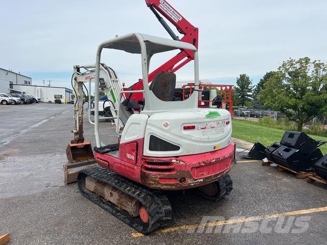 Takeuchi TB240 履带挖掘机