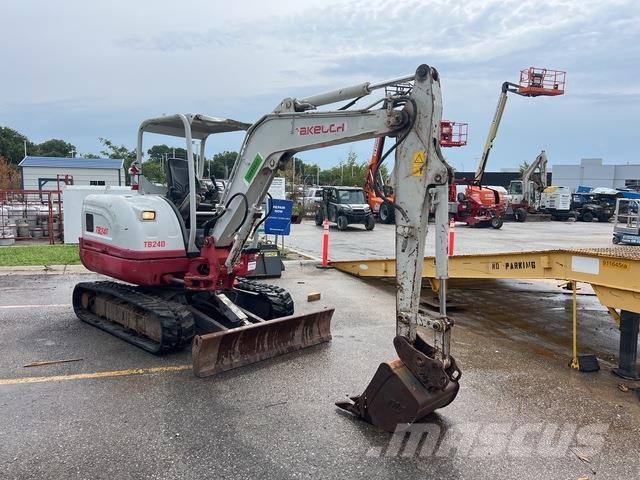 Takeuchi TB240 履带挖掘机