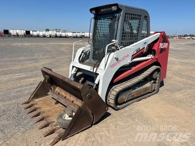 Takeuchi TL230 滑移装载机