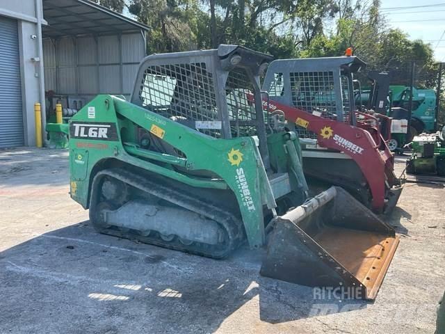 Takeuchi TL6R 滑移装载机