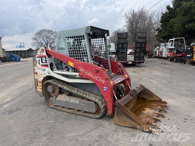 Takeuchi TL8 滑移装载机