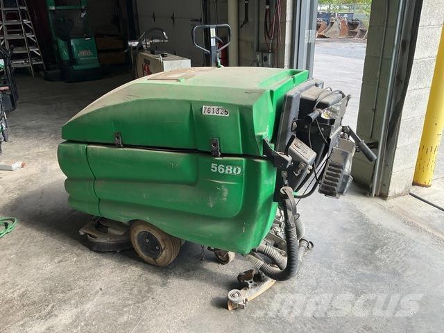 Tennant 5680 洗涤器烘干机