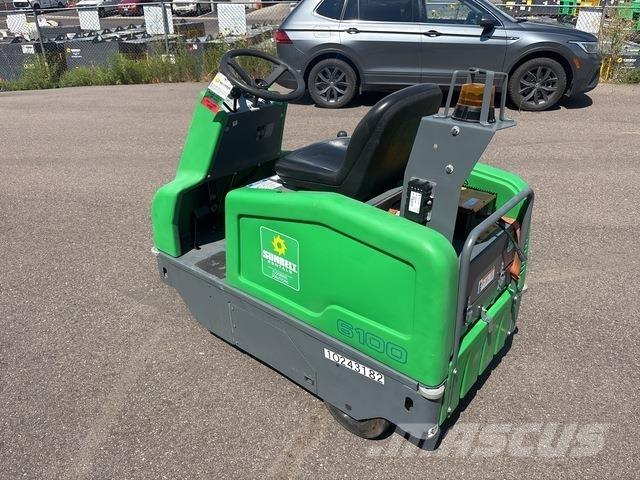 Tennant 6100 室内清扫机