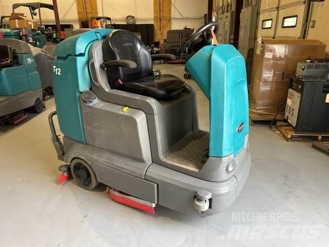 Tennant T12 洗涤器烘干机