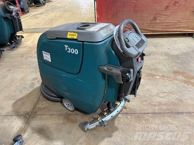 Tennant T300 洗涤器烘干机