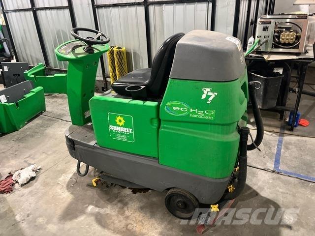 Tennant T7E 洗涤器烘干机