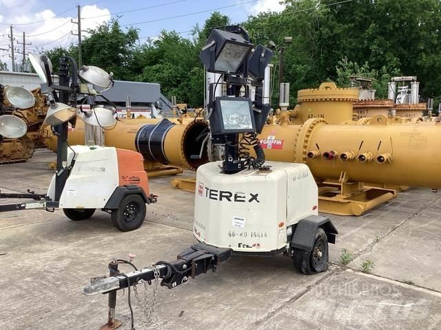 Terex RL4 拖车式灯塔