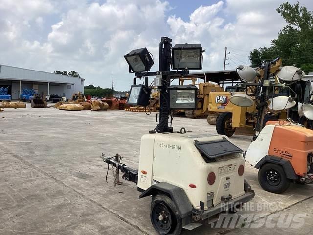 Terex RL4 拖车式灯塔