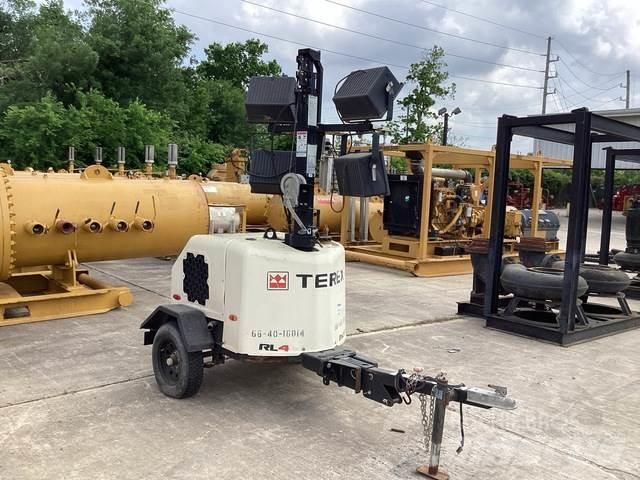 Terex RL4 拖车式灯塔