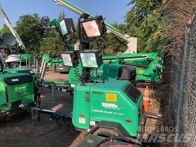 Terex RL4 拖车式灯塔